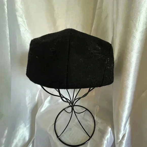 ETHOS  VINTAGE (?) BLACK WOOL BERET CADDY HAT SIZE SMALL UNISEX GOOD CONDITION - Picture 4 of 7